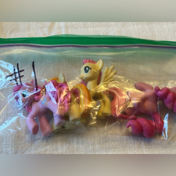 My Little Pony Lot of 4 Collectible Mini-Figures Kid's Toys Gifts - Picture 7 of 7